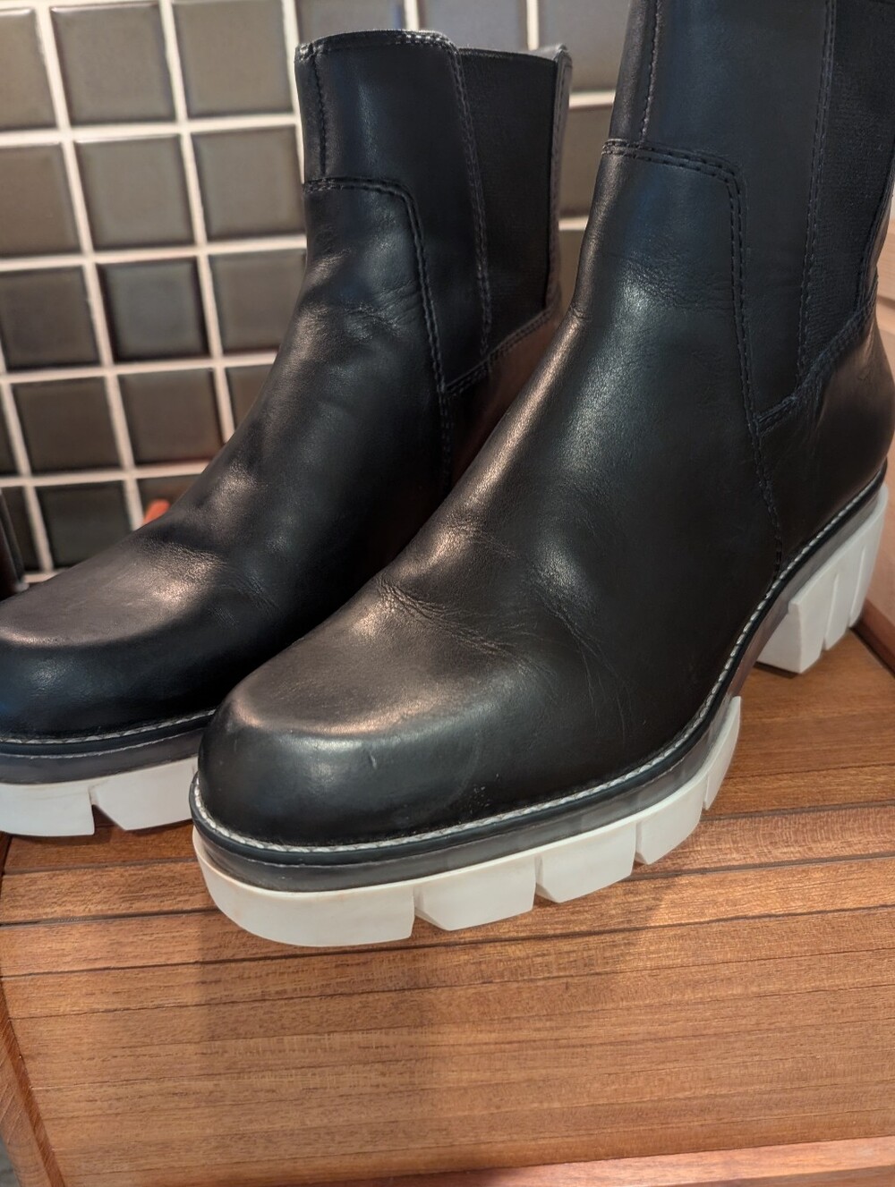 Anthropologie X Bernardo Sutton Chelsea Boot,7&1/2.